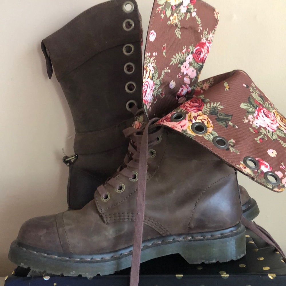 Dr Martens 1914 Triumph Tall Boot Size 10